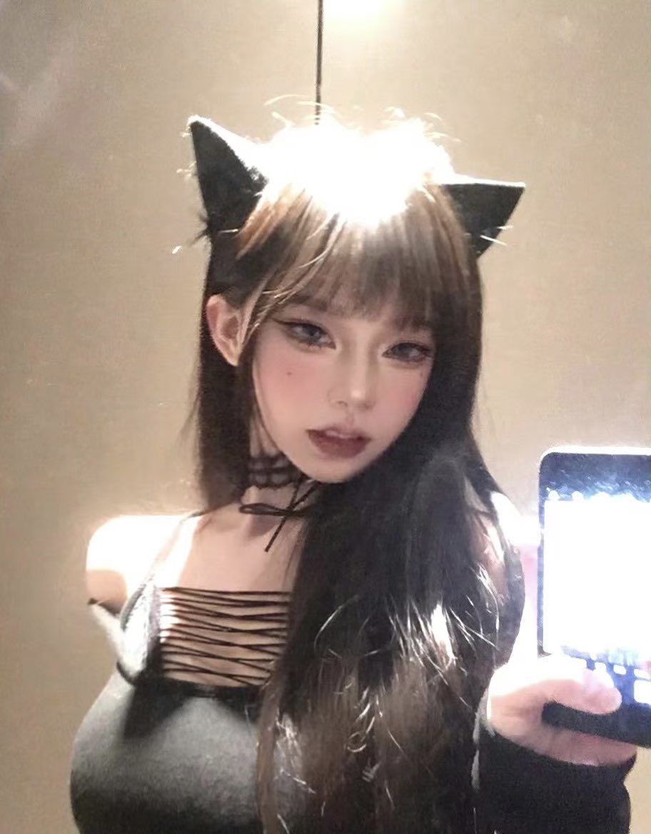 maomaoSSSS's tweet photo. 来含住猫猫老师的玉足 不准你个废物射 https://t.co/JMPYP9xCNP