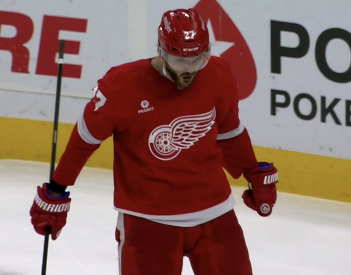 HANG IT IN THE LOUVRE #LGRW