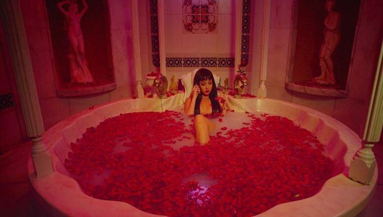 krwjso's tweet photo. helter skelter (2012) dir. mika ninagawa https://t.co/C7NNoInN9D