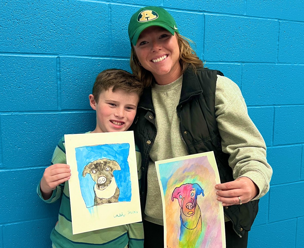 ambersholtis41's tweet photo. Date night with our oldest guy at TPIS family painting night! We painted our dog Remmi ❤️ such an awesome event! Thanks Mrs. Sammons for putting this together! @ACSDBulldogsAD https://t.co/B56kFjnobH