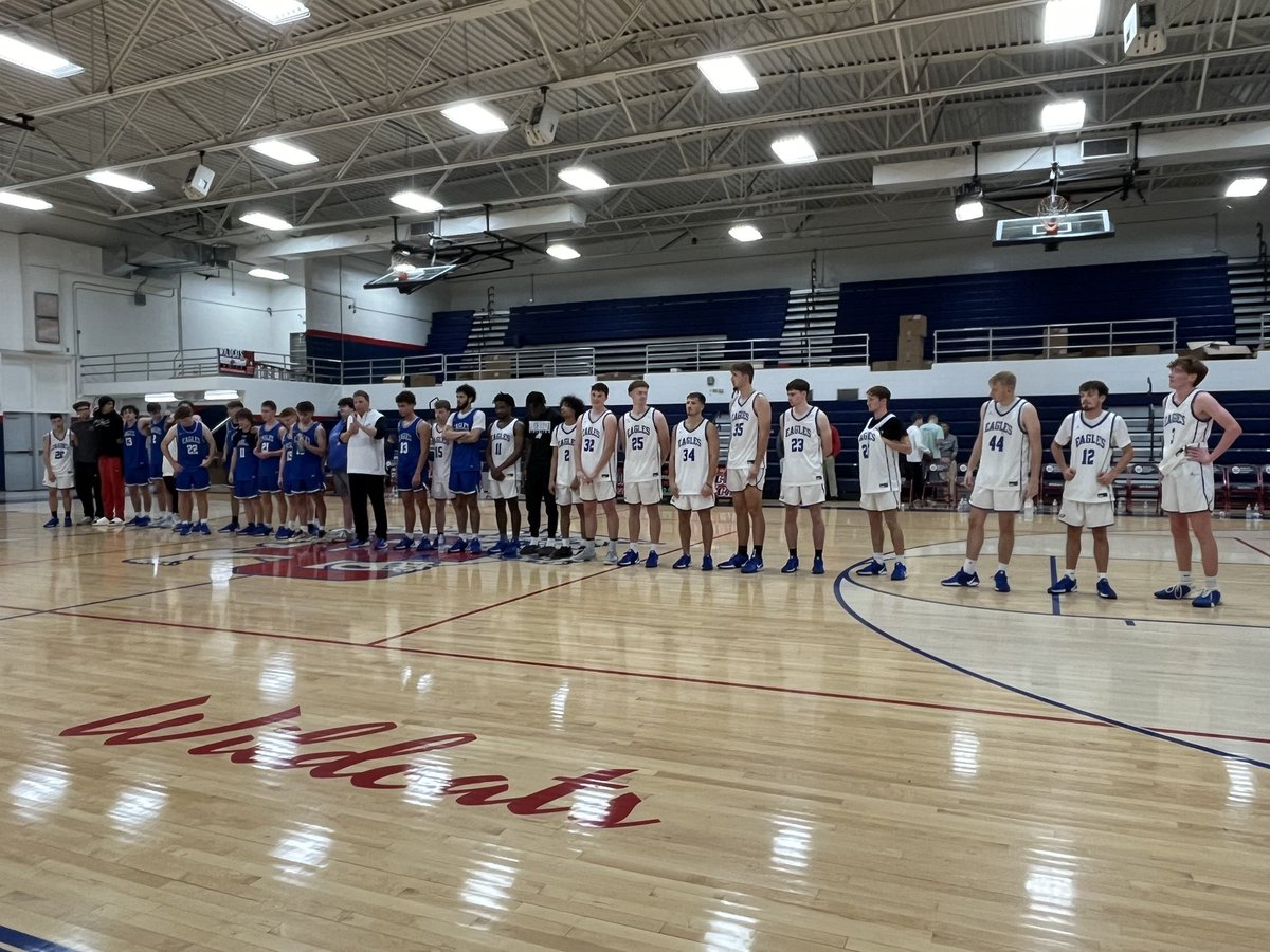 B__Alexander__'s tweet photo. Thank you @cornett_scott and @CoachP_ALC for bringing the @AliceLloydEagle team to Edmonson Co.  It’s a 4 hour drive and  I appreciate the opportunity for family and friends to get to see @Will0Alexander in our gym one more time.  Go Eagles! https://t.co/HbC6znplQy