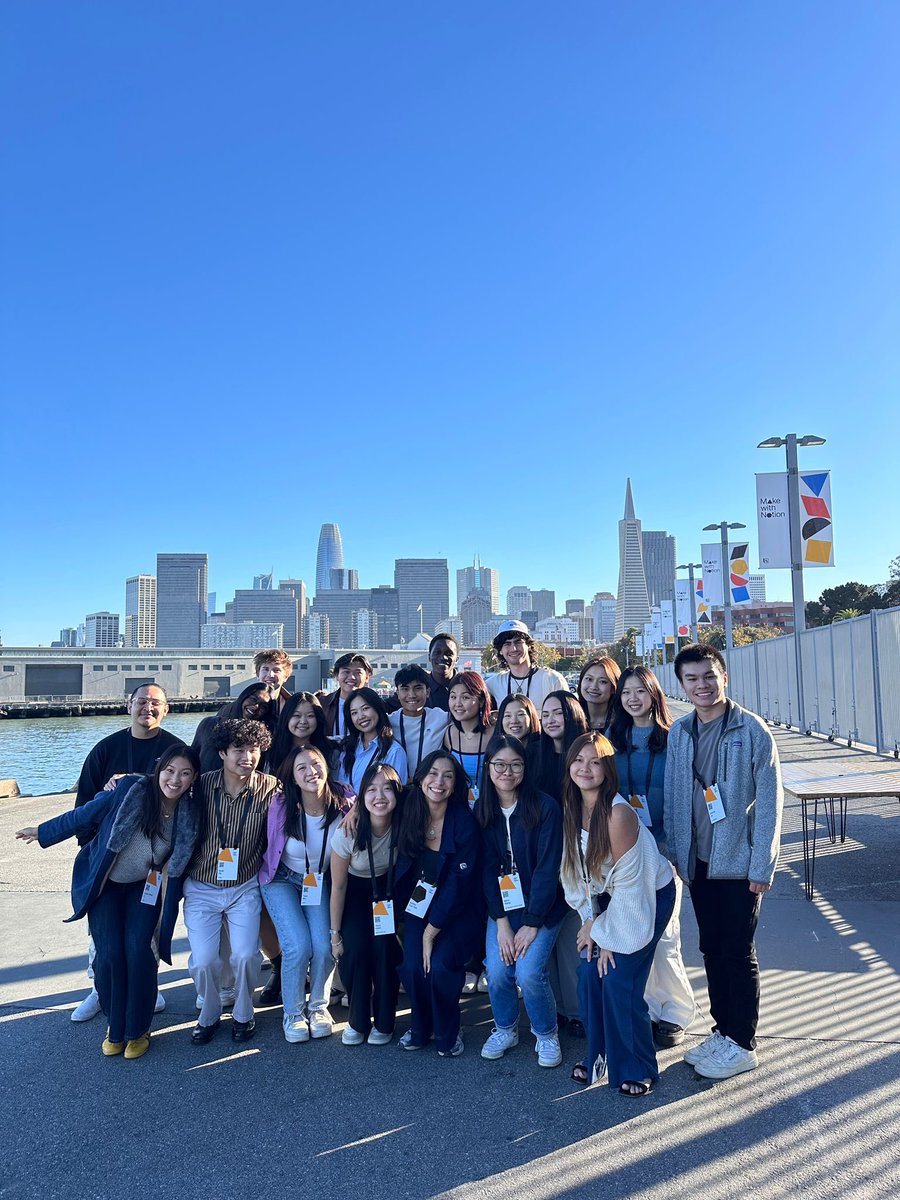 johnnylinsf's tweet image. i love this community so much 🥰 #makewithnotion #thinkitmakeit