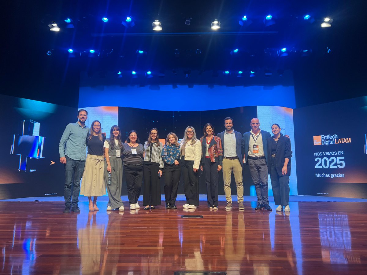 EmTechLATAM's tweet image. ¡Gracias por acompañarnos en #EmTechDigitalLATAM2024! Hoy cerramos un evento lleno de innovación y tecnología, con la participación de speakers  que nos inspiraron a seguir construyendo el futuro de la IA en LATAM. Este éxito fue posible gracias a ustedes 🩷. ¡Nos vemos en 2025!