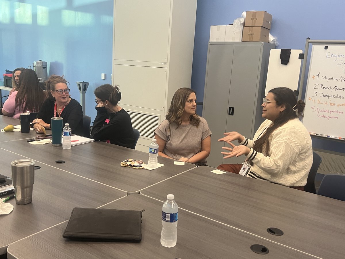 Hearing from my Superintendent’s Teacher Advisory Council (STAC) is always insightful and rewarding! Thank you to our teachers who serve to share their valuable feedback and collaborate together. Also thanks to Trustee Zach Simmons who joined me today!