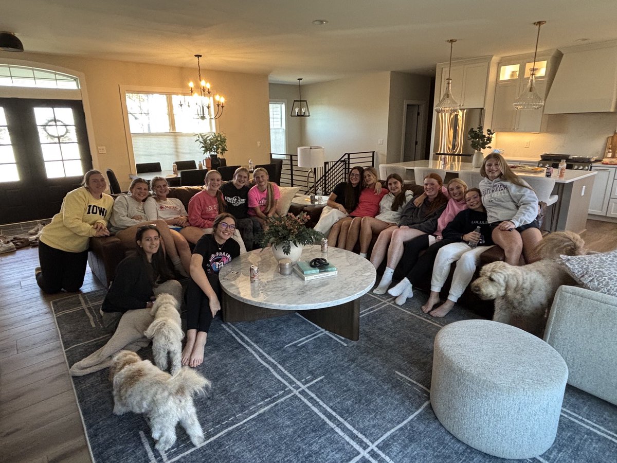 Mid-Prairie Volleyball tweet media