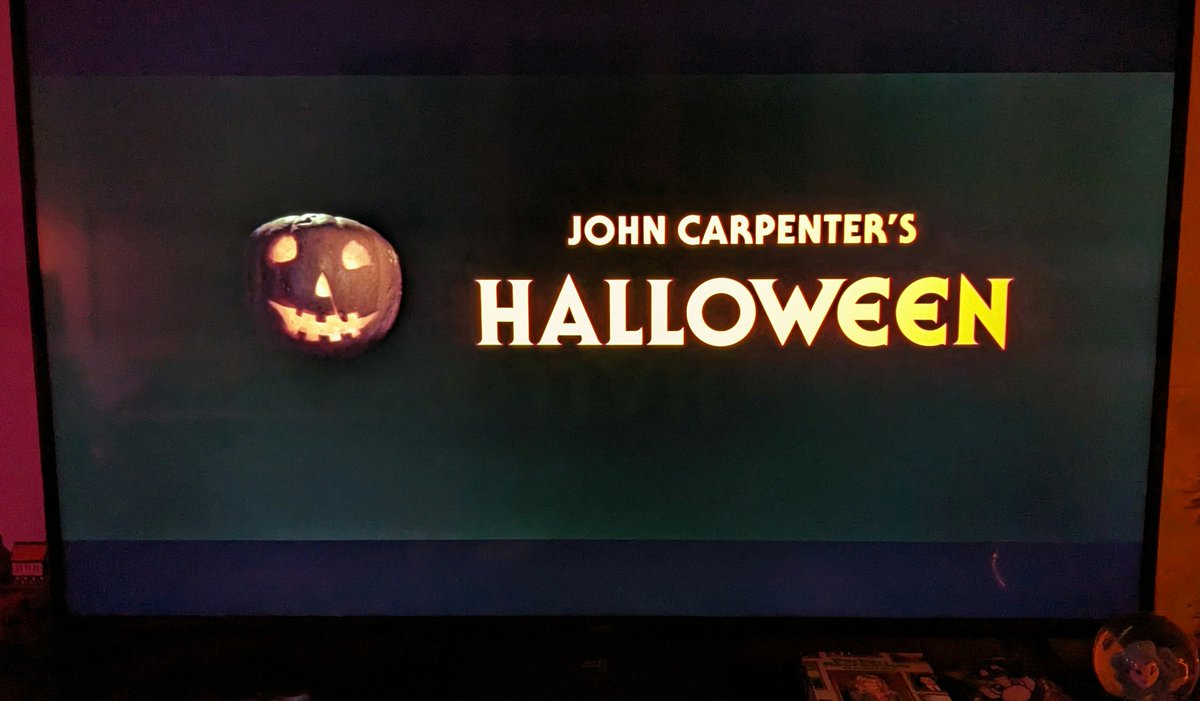 SuddenlyFoster's tweet photo. I've never seen the OG Halloween movie before. Good thing I remembered to wear my brown pants! https://t.co/RMRJxsOMVd