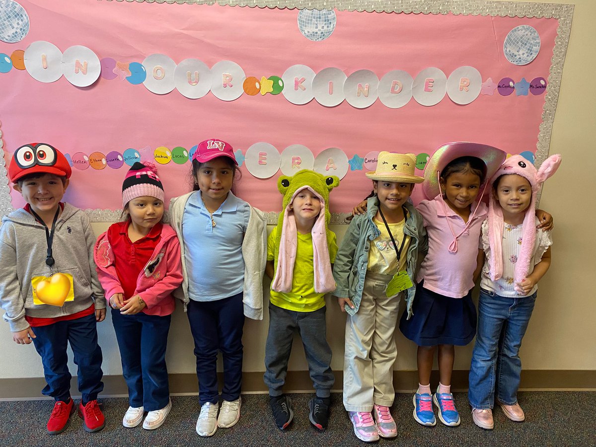 Hats off to being drug free 🧢 #RedRibbonWeek <a href="/hearnehusky/">Hearne Elementary</a>