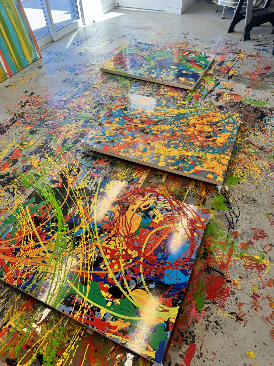 LRAart's tweet photo. Multitasking and creating 3 new FLRs pieces, in process. Look out for occasional personal artifacts.
#layeredvision 
#contemporaryart #art #mixedmedia 
https://t.co/E0QdtRUm2n https://t.co/AkODCUkbdZ
