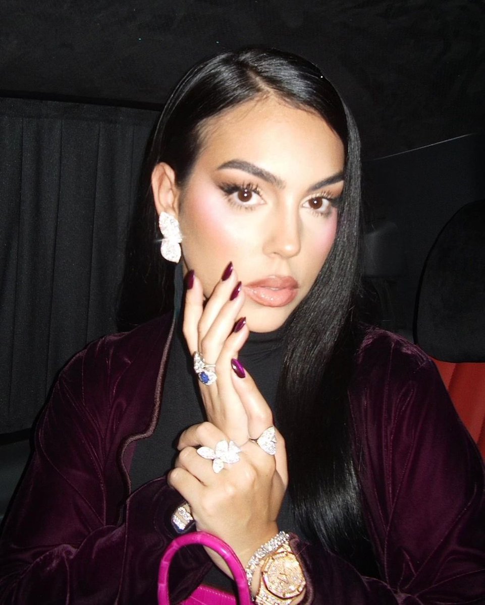 قورجس tweet media