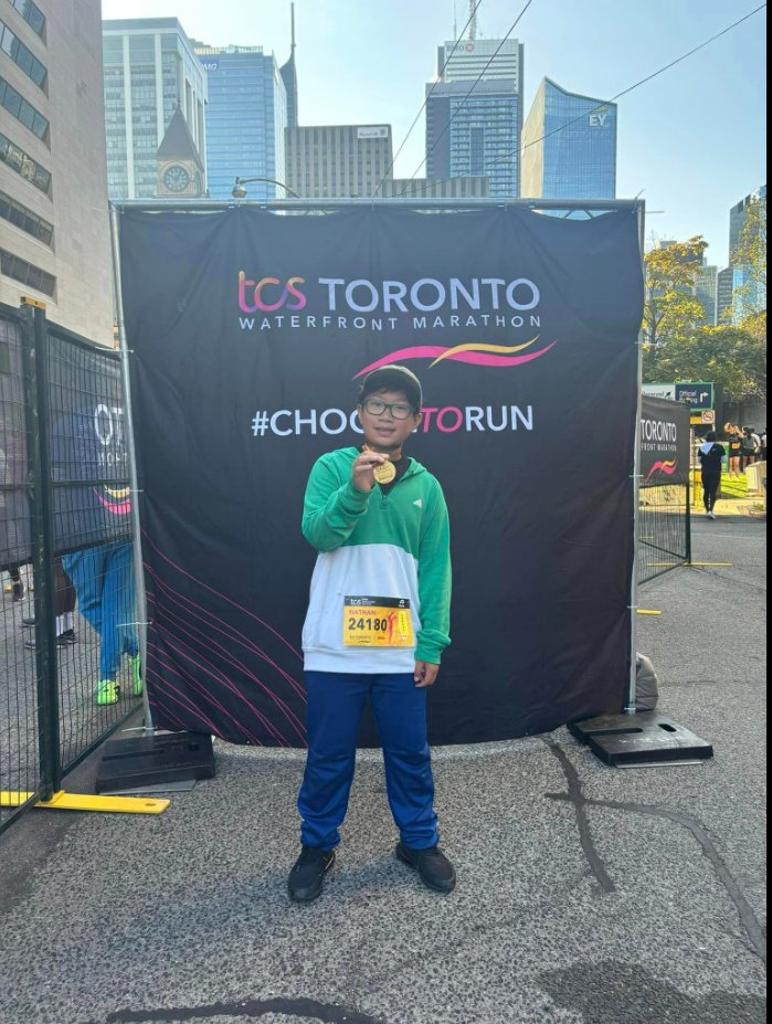 Shout out to our guy Nathan (Gr. 6P) who ran the 5K at the Toronto Waterfront Marathon this past weekend. 🏃. Well done! We are so impressed! #choosetorun