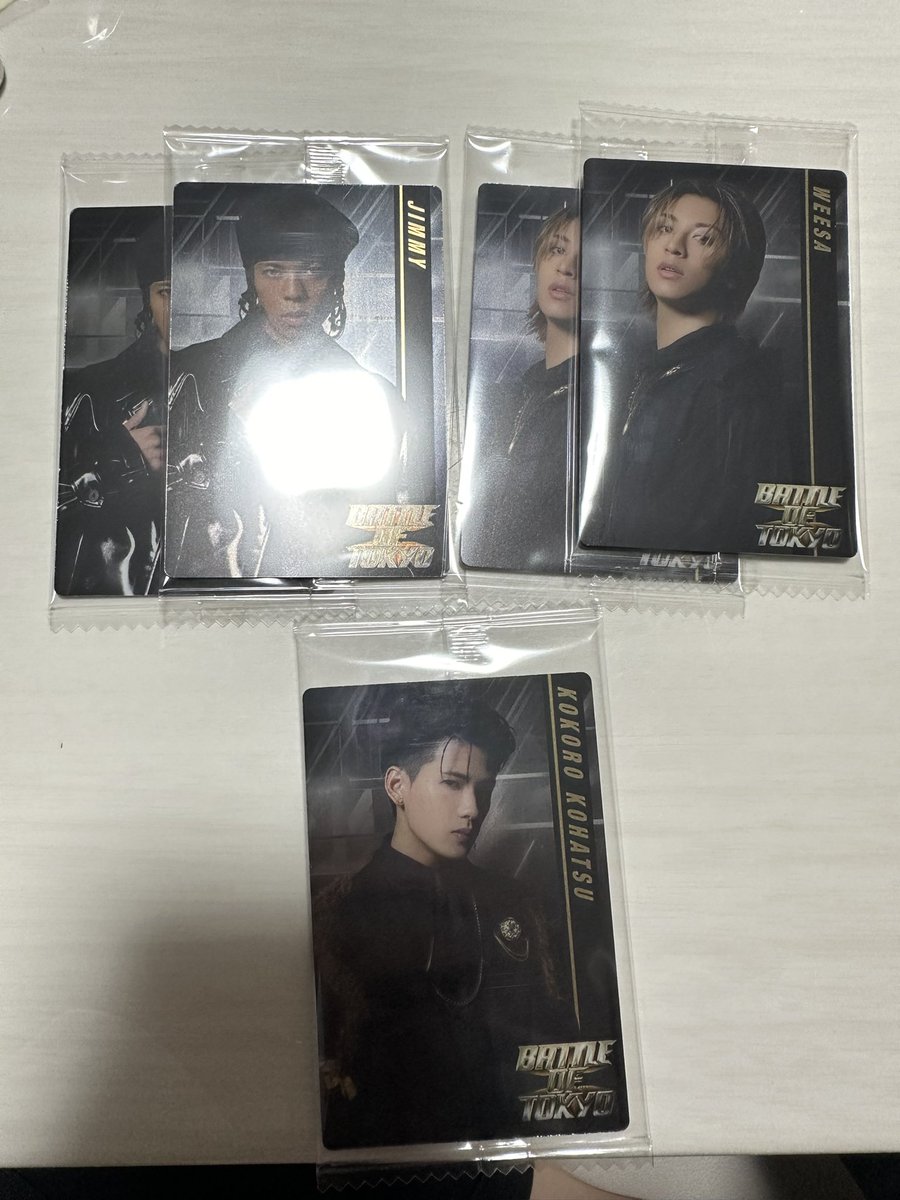 Ryohokuto5936's tweet photo. BOTウエハース ランペ ファンタ バリ サイフィ リル キドフェノ  TJBB 交換 

【譲】画像参照

【求】吉野北人♾ ランペ集合 (緩)浦川翔平 龍

郵送での交換希望です。複数:1可能です。
条件の合う方いましたら写真付きリプくださると助かります。
難しいと思いますがよろしくお願いします。 https://t.co/u631acdTD4