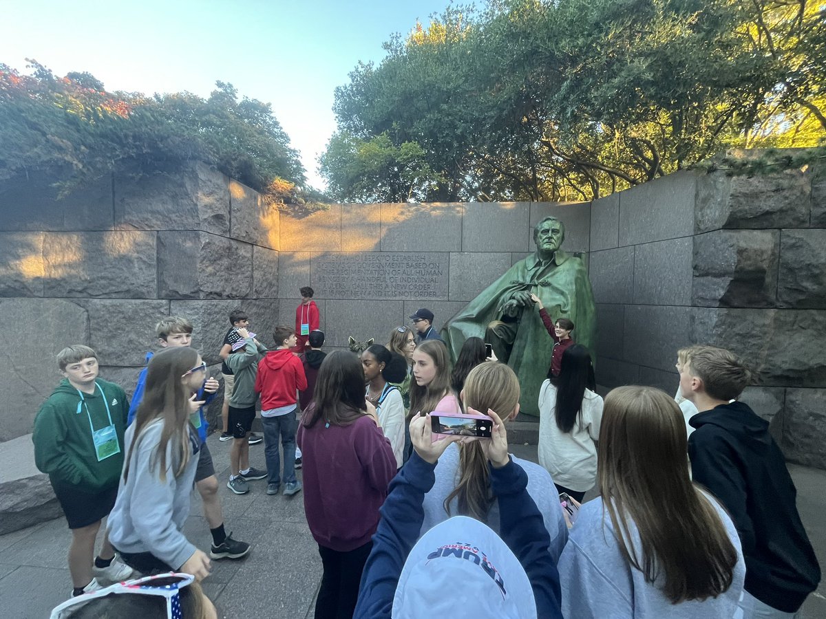 BunsoldMiddle's tweet image. Bus 2 taking a walk through time at the Franklin Delano Roosevelt Memorial #FDR #bmsdc2024 #bus2 #4terms #greatdepression #ww2 #eleanor #fala