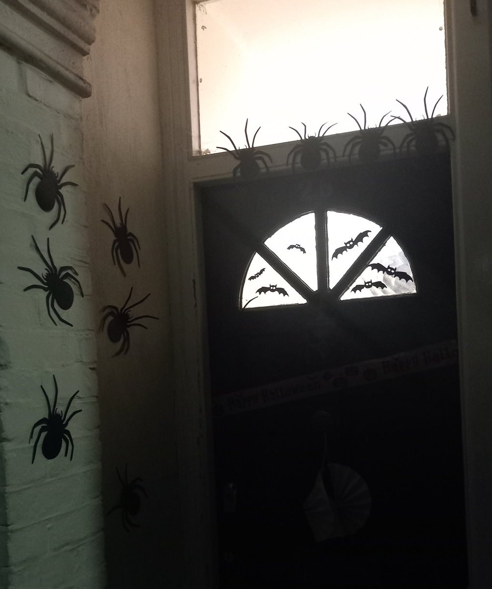white elephant (@whitepaperellie) on Twitter photo Thrilling effort on Sellincourt Road #Tooting #Halloween <a href="/tootingnewsie/">Tooting Newsie</a> Thrilling effort on Sellincourt Road #Tooting #Halloween <a href="/tootingnewsie/">Tooting Newsie</a>