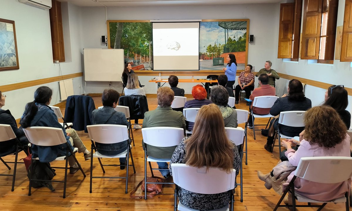 aytocabanillas's tweet image. CABANILLAS ACOGIÓ UNA MAGNÍFICA CHARLA SOBRE DAÑO CEREBRAL SOBREVENIDO

Una veintena de personas en la charla de @adaceclm en Cabanillas por el #DíaNacionalDelDañoCerebralSobrevenido, con una neuropsicóloga, una terapeuta y un paciente de ictus.

aytocabanillas.org/cabanillas-aco…