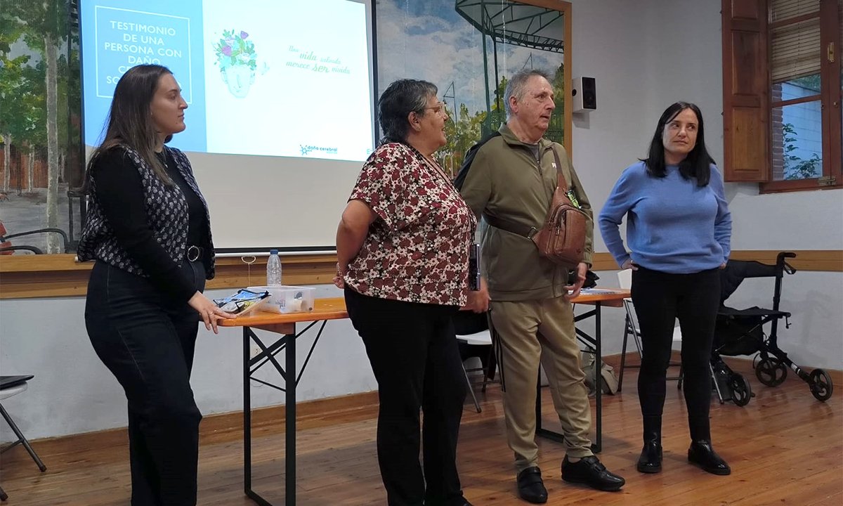 aytocabanillas's tweet image. CABANILLAS ACOGIÓ UNA MAGNÍFICA CHARLA SOBRE DAÑO CEREBRAL SOBREVENIDO

Una veintena de personas en la charla de @adaceclm en Cabanillas por el #DíaNacionalDelDañoCerebralSobrevenido, con una neuropsicóloga, una terapeuta y un paciente de ictus.

aytocabanillas.org/cabanillas-aco…