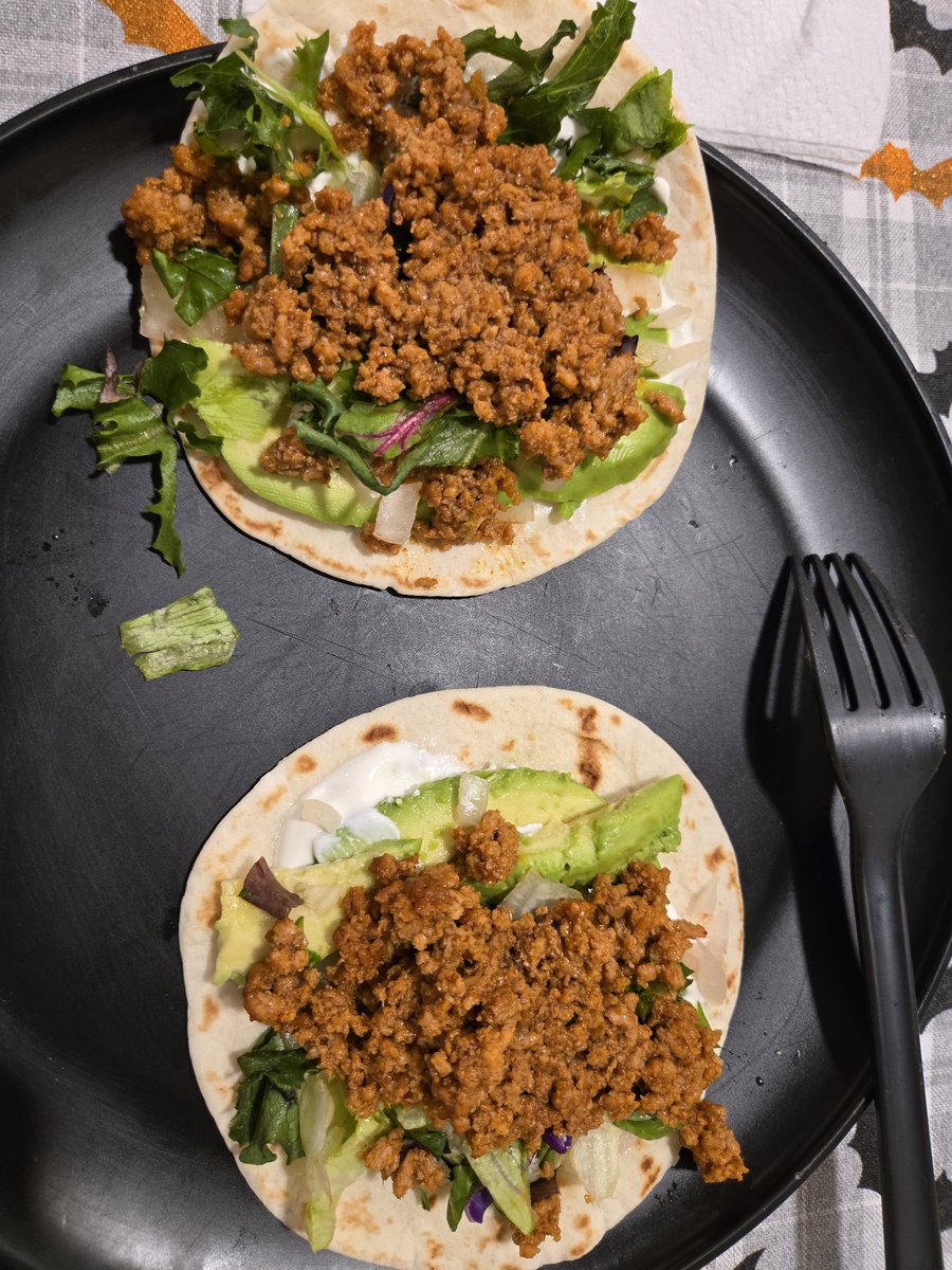 ItzThatLemon's tweet photo. Sometimes I do things...

Ground turkey tacos

#EighteenPlates
#SlimestoneProductions 

Catch me at Basel and get a plate....maybe.

✌🏼💛🍋 https://t.co/Adxib5lugH