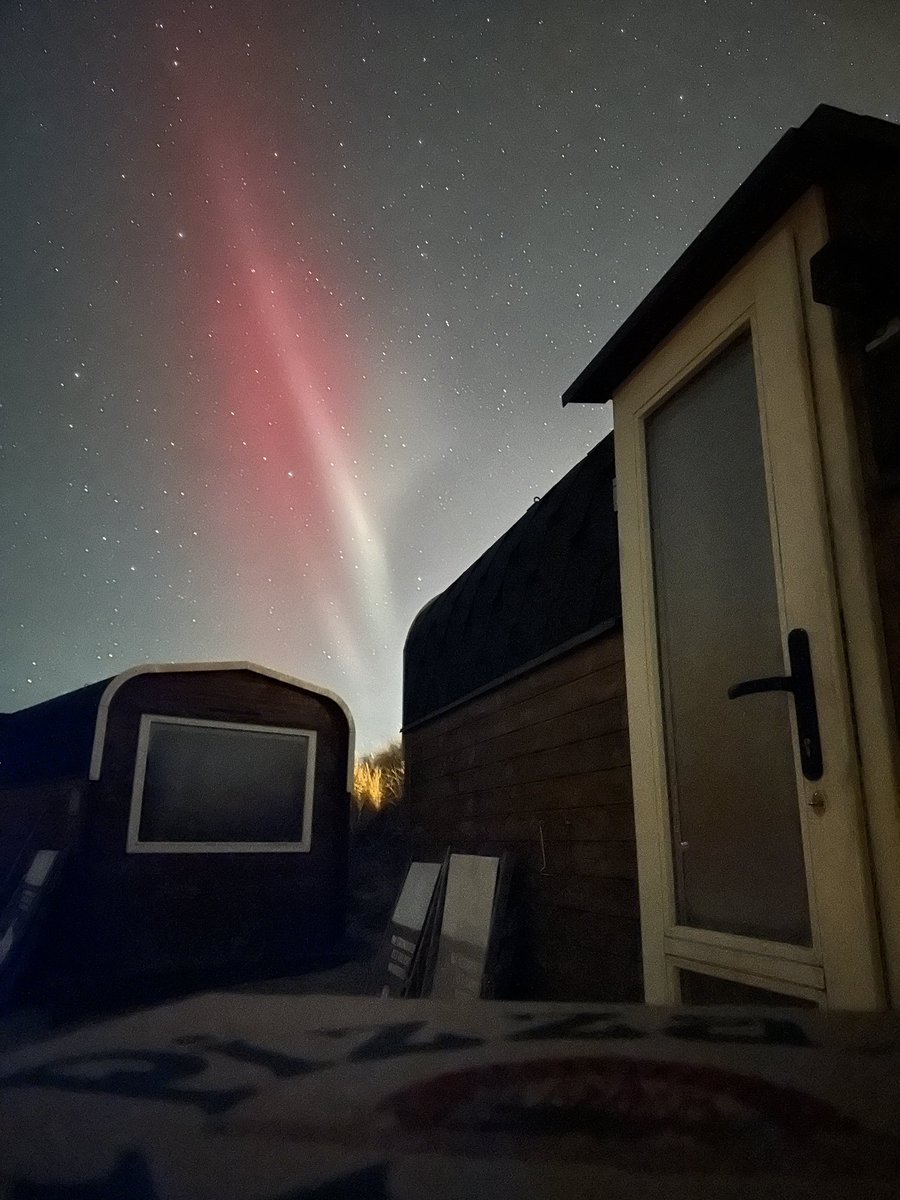 jimenezroy's tweet photo. ¿Ya les conté que hace unas semanas pude presenciar esta maravilla de la naturaleza? 🤩

10 de octubre de 2024, al norte de Alemania. https://t.co/PVA4aGborj