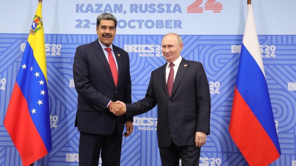 Vergüenza sentimos por el veto de Brasil ante los BRICS y recalcamos que ninguna maniobra detendrá el curso de la historia heroica que ha tenido y tendrá nuestra Patria. 

Venezuela se respeta. 🇻🇪 <a href="/NicolasMaduro/">Nicolás Maduro</a>