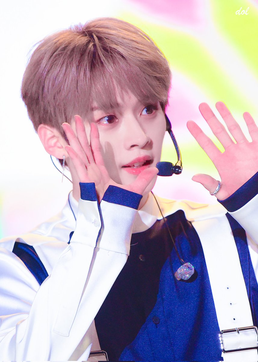 🐱 HAPPY LEEKNOW DAY 🐱

#HappyLeeKnowDay
#빛나는_리노의_YOUTH
#PrideOfKpopLeeKnow
#StrayKids #스트레이키즈
#리노 #LeeKnow