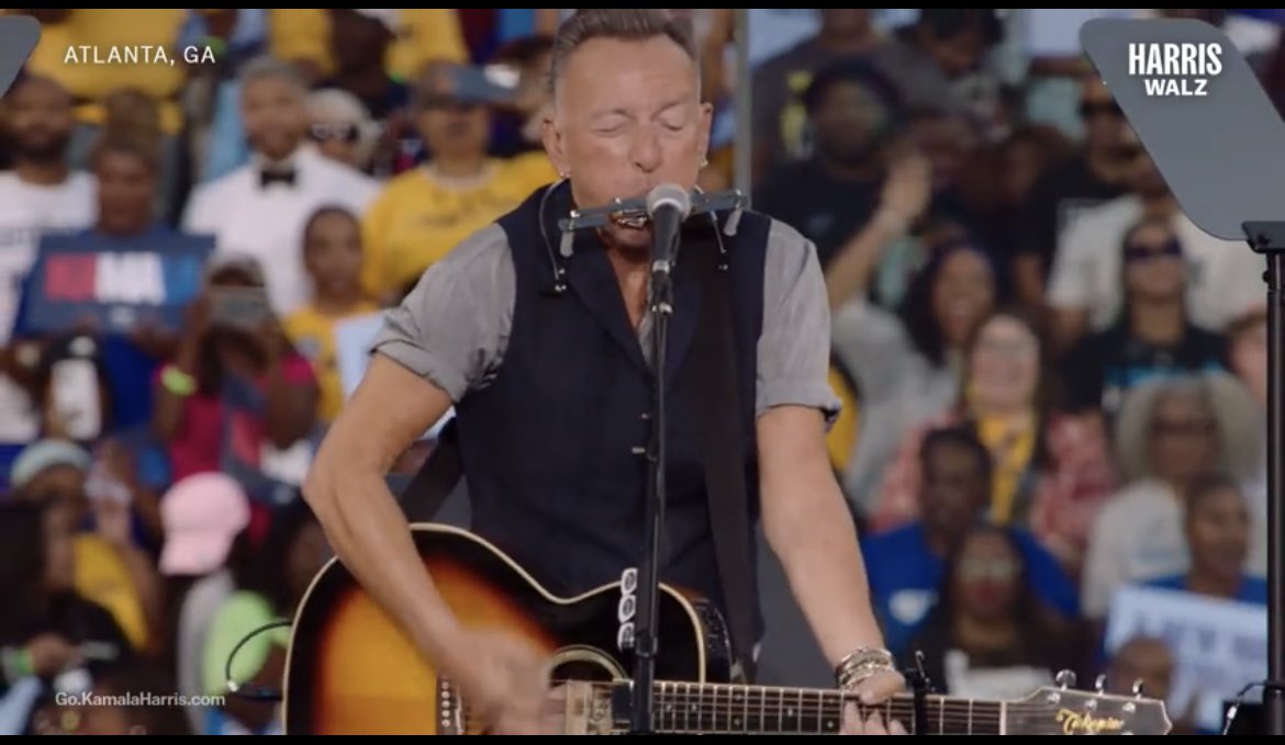 Bruce Springsteen is in the house 

Drop a 💙