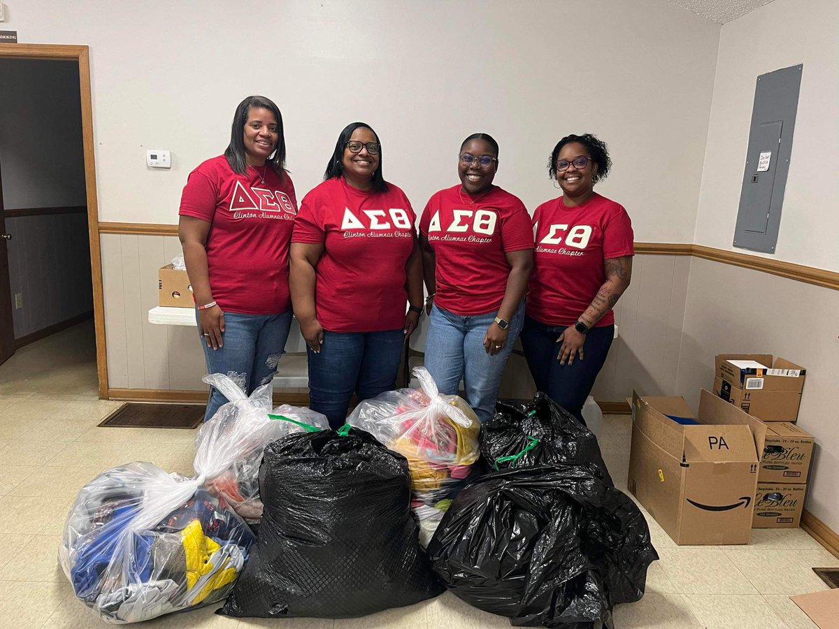 ClintonNCDST's tweet image. On Wednesday afternoon,  Sorors of the Clinton Alumnae Chapter delivered hurricane relief items to Beyond the Walls at Grace Chapel Church in Dunn, NC that will be sent to Western North Carolina to help our neighbors. #ServiceIsWhatWeDo