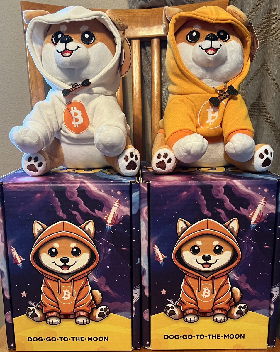 's tweet image. @und3rdog @DogOfBitcoin 
I never expected to see a pair of $DOG ‘s
On my porch this afternoon! Thank you for the great project and quick shipping! 
Legendary!