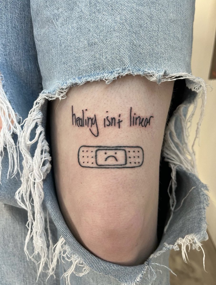 iivyzek's tweet photo. dans reaction to the tattoo i got for him !! i miss them already… https://t.co/bZX2ZOunbc