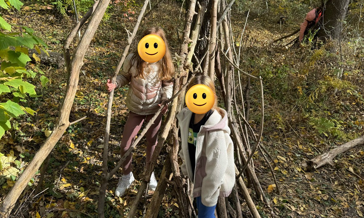 TylerAshford's tweet photo. Today we made the most of a difficult situation! Our field trip wasn’t able to go ahead as planned so instead we spent time in the ravine building structures, enjoyed a team building challenge in the gym, and finished off the day with math games. https://t.co/aSg3PKK6Wx