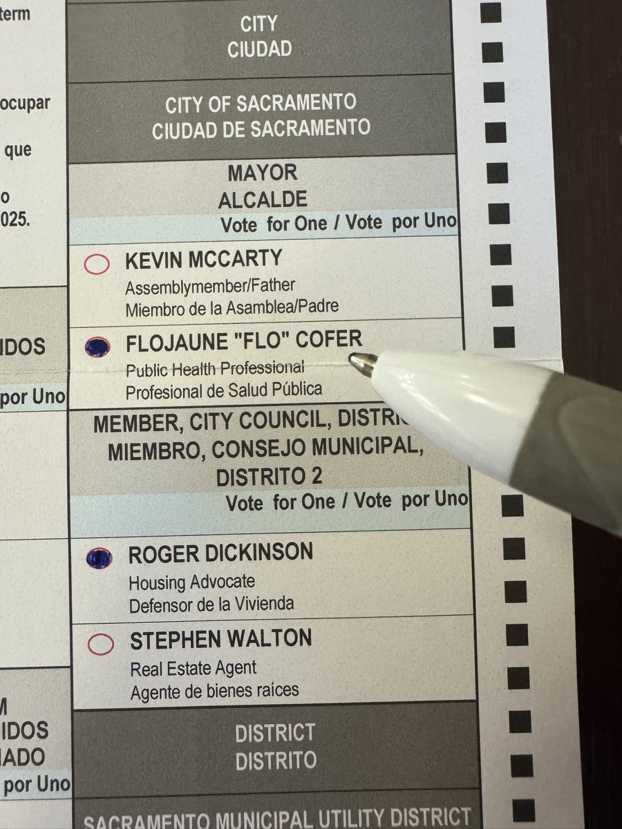 SacTownBarnbaum's tweet photo. @Flo4Sacramento @KVIEPBS @sacbee_news Vote for @Flo4Sacramento by November 5th. #Caring #Compassionate #Collaborator #MoreIsPossible #FloForMayor #BetterSacramento
#PublicHealthApproach
#NoCorporateMoney
#WellBranded
#SacramentoProud
#PeoplePowered
CC: @MarcosBreton @ScottSyphax @DrLukeWood @IdaraEssien16 @SAC12PAC12 https://t.co/rNhhCcaLvG