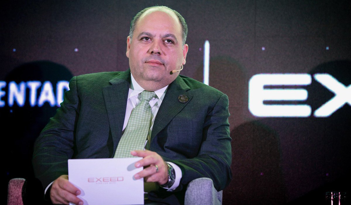 ExpansionMx's tweet photo. En #ExpansiónSummit, #MéxicoDelFuturo, empresarios como José Luis Ortega de BlackRock, José Ángel Sánchez de Chirey y Pedro Casas de American Chamber. habaron sobre cómo México puede atraer inversiones internacionales y convertirlas en desarrollo sostenible a largo plazo, incluso en un entorno de incertidumbre.

📸 Anylú Hinojosa-Peña