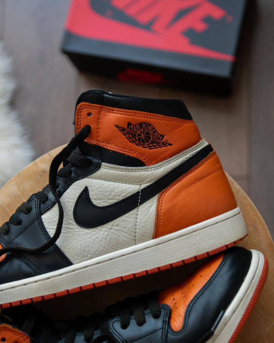 JustFreshKicks tweet media