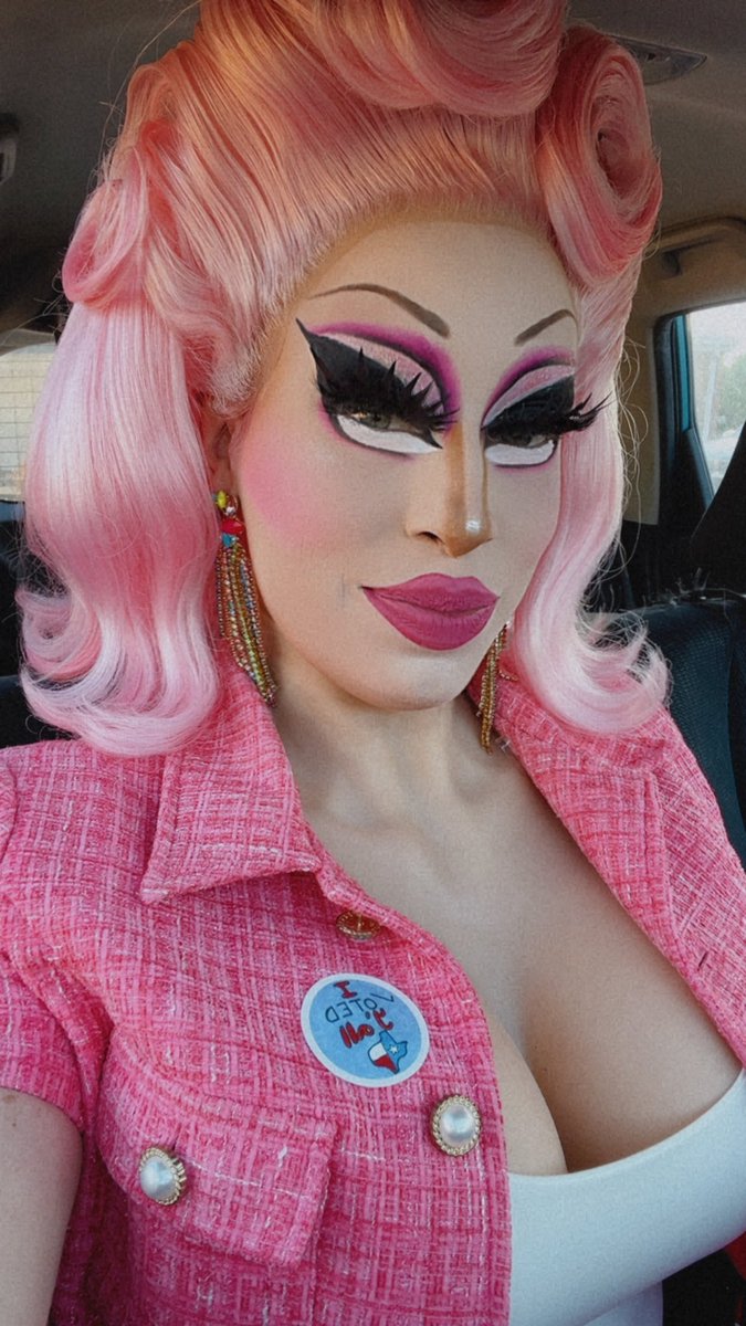 this Texas queen just voted IN DRAG🤠💅🏻