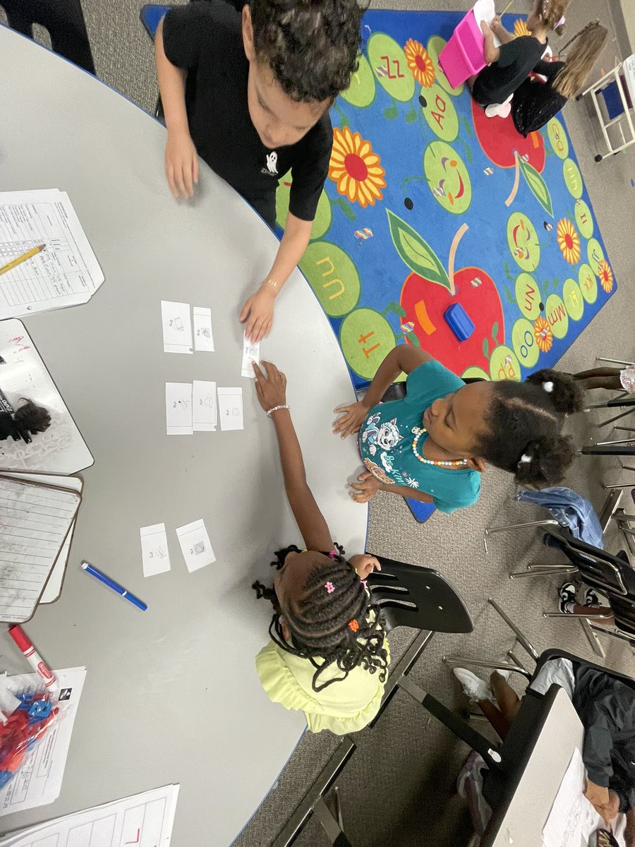 Amna Syed tweet media