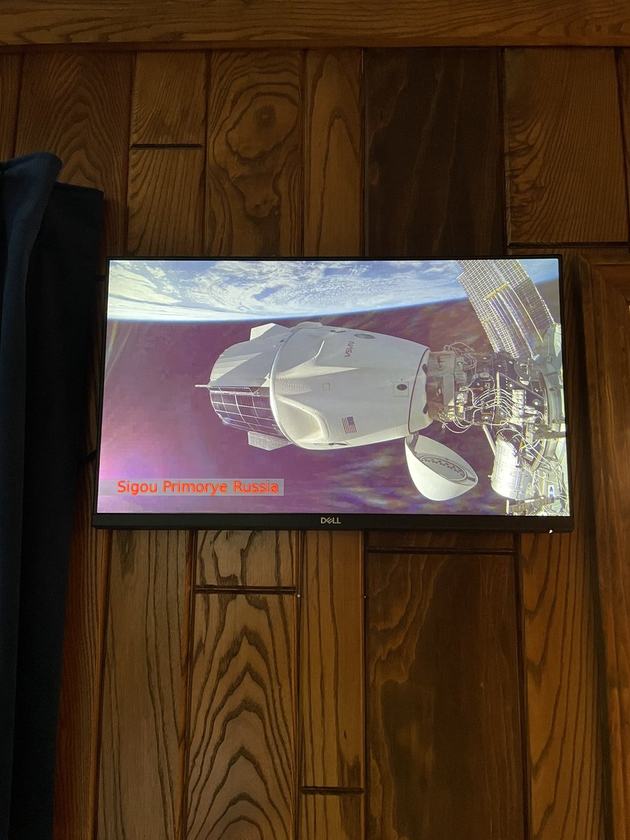 CounselorCloud's tweet photo. @ISSAboveYou I spy a 4K stream on my IssAbove. Looks fantastic! Thank you @sen! https://t.co/FqeBB63NJq