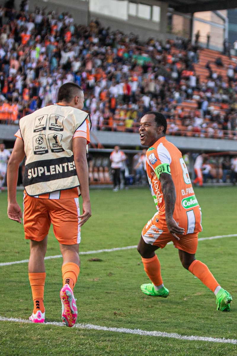 EnvigadoFC's tweet photo. @AguilasDoradas 🧡💚⌚
Soy antioqueño toda la vida y por Antioquia he de morir 🎶
Ganó el #Naranja 😎
#Villa ⚽
#Memo ⚽
#Chochi ⚽
@EnvigadoFC 3 @AguilasDoradas 0
🍊#CanteraDeHéroes • #EFC https://t.co/0mU06CvI1j