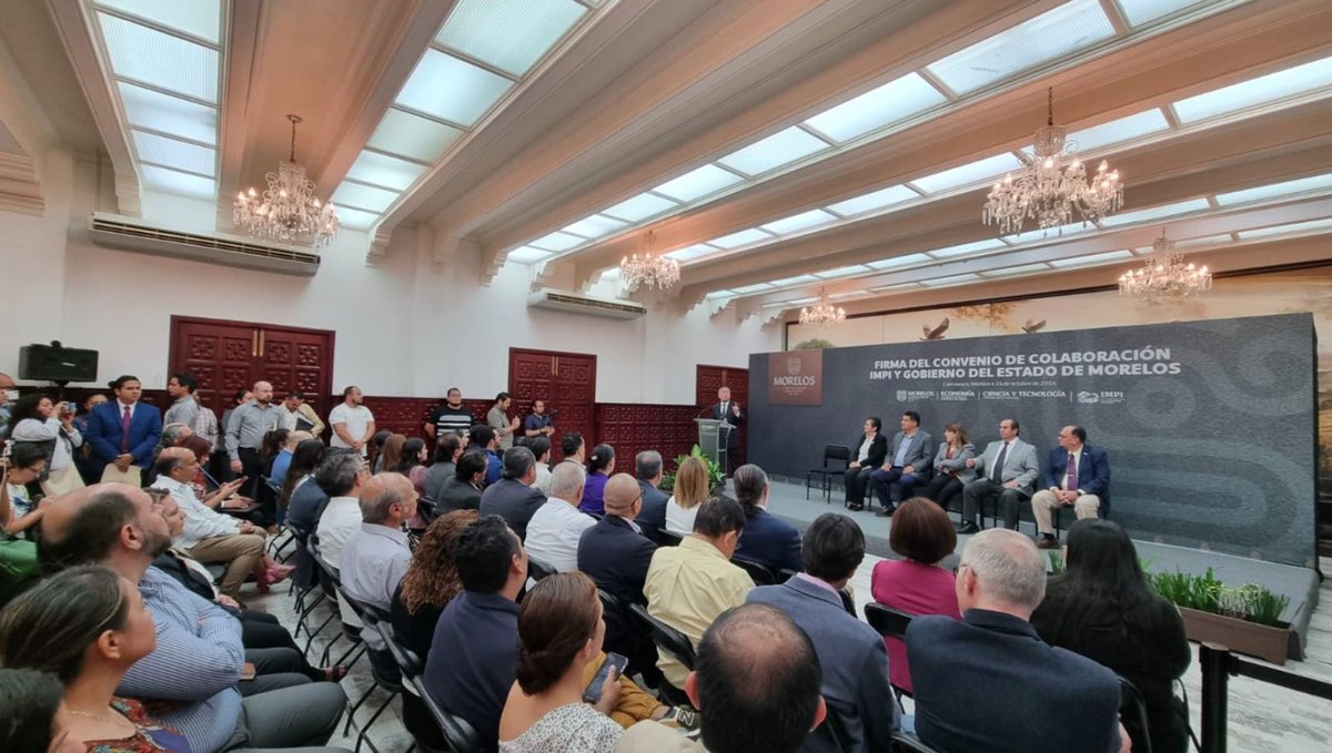 SNietoCastillo's tweet image. Muy agradecido con la Gobernadora @margarita_gs. Con la firma del convenii de colaboración impulsaremos el registro de patentes y la denominación de origen e indicaciones geográficas de distintos productos del estado de #Morelos. Enhorabuena.