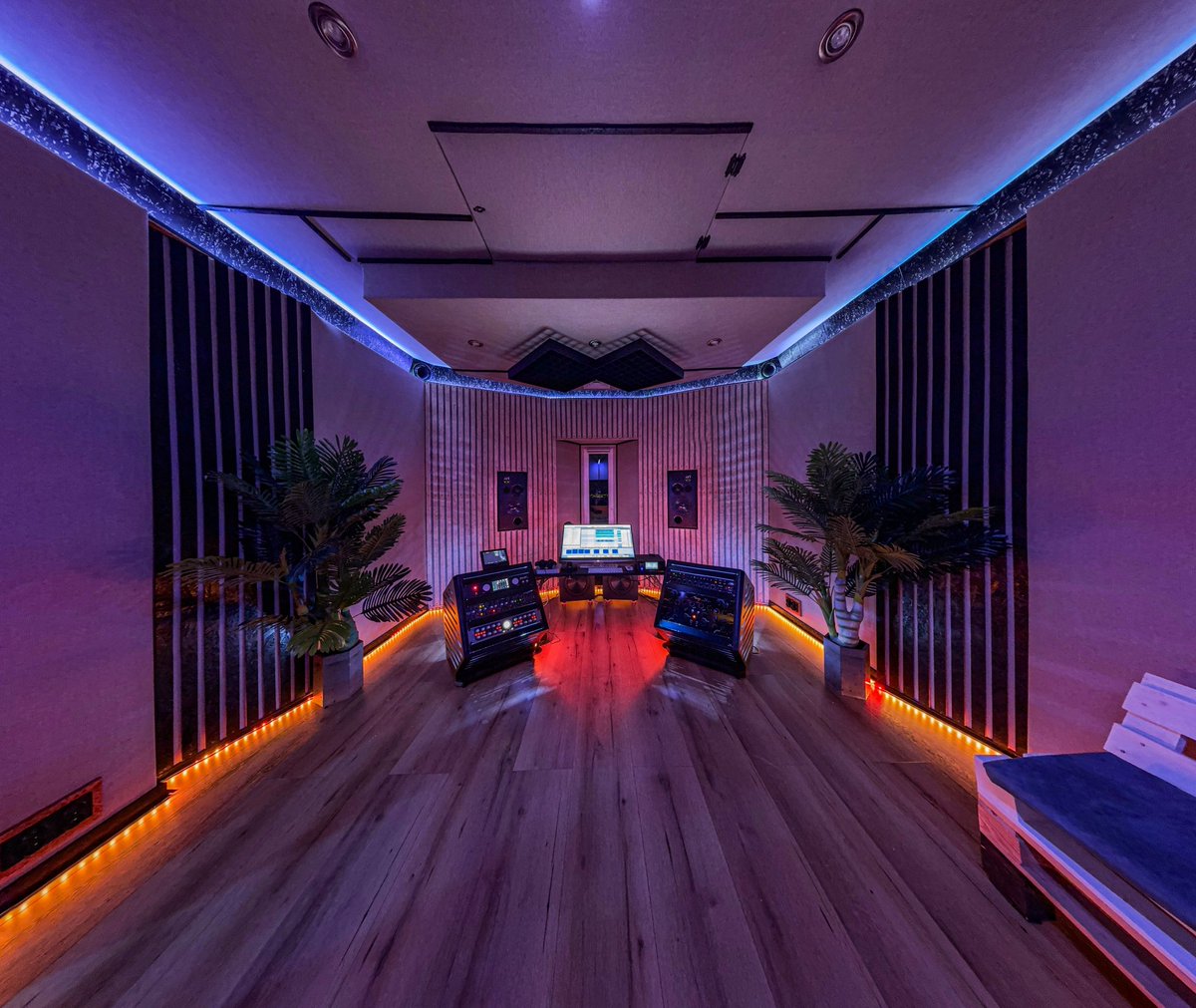 blackviewstudio's tweet image. Five years later. 
Amazing time.
Mastering ship Black View ready for departure 👌 😁 

👉Free Test Master
👉Free Audio Consulting
👉Tips For Mastering

🛸Professional Mastering from: 25€ 

Sendn me 📧: info @ blackviewstudio . com

#mixandmastering
#blackviewstudio