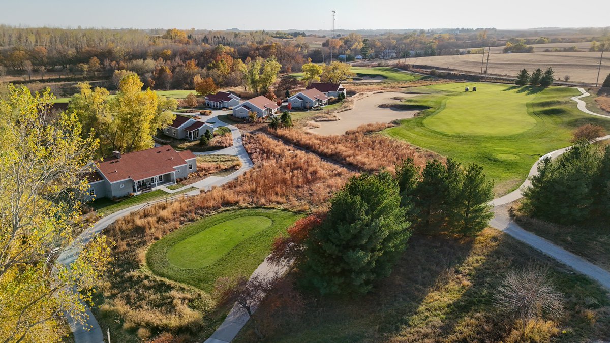 Rennermbrett's tweet photo. The fall colors have fully set in at the beautiful @DormieNetwork property. 🍁 

There’s not many places like @ArborLinks. https://t.co/Lj7eJ7mh6S