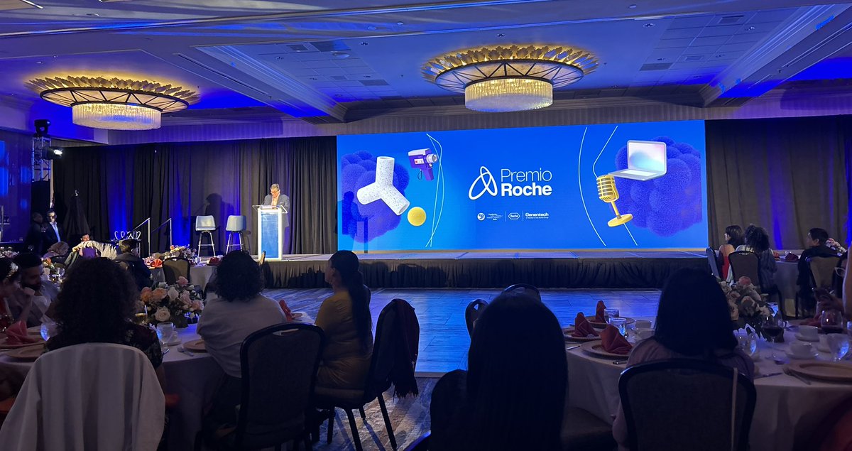 asguga's tweet photo. @FundacionGabo da comienzo a la ceremonia de entrega del #PremioRoche al Periodismo en Salud de Latam, España y medios latinos de EEUU, al que postularon más de 5000 trabajos periodísticos. Así finaliza una nueva edición del #RochePressDay @RocheLatam @JaimeAbello https://t.co/vUTu1Sxr4T