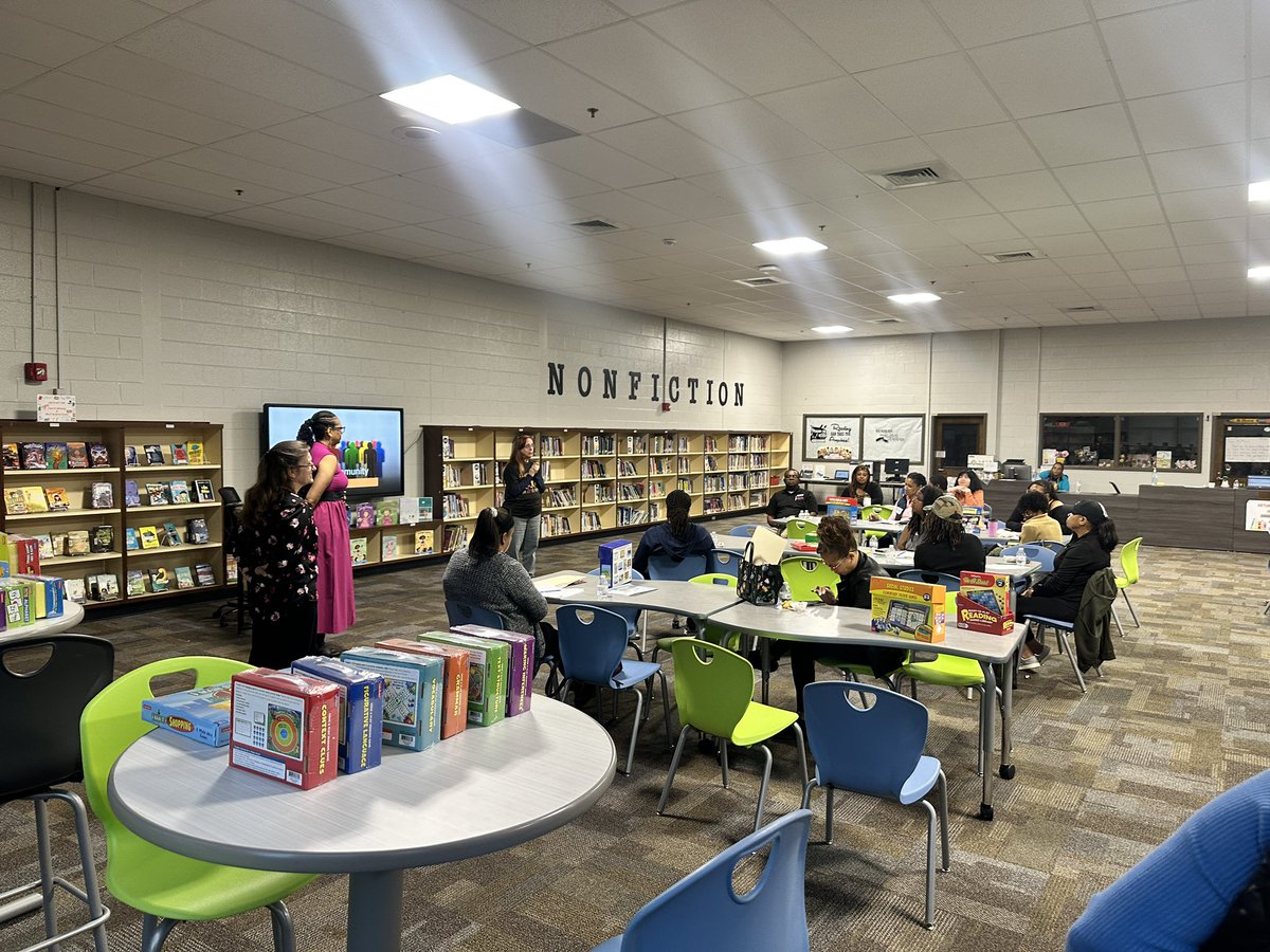 Mr.Moore tweet media