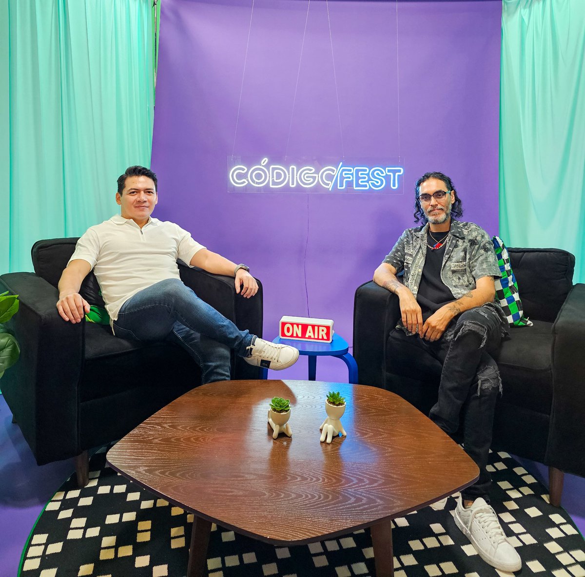 javierbenek's tweet photo. ¡#CODIGOFEST fue un gran evento!
Gracias @codigofacilito y @MicrosoftLatam por la invitación. 💪🙌 https://t.co/UZcAusBiKG