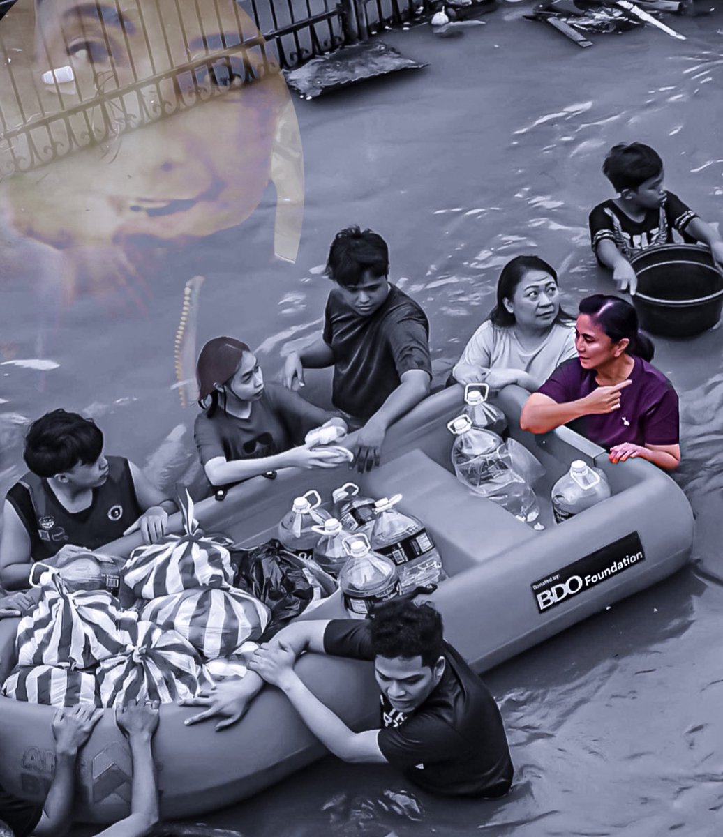 joel_gregorio's tweet photo. This went viral within minutes of its release. Why? It’s in the multitude of feelings it evokes.

A gazilion folks love this image of a private citizen, unmindful of the risks that come with wading in floodwaters, mobilizing people &amp; providing essentials to help the most needy. https://t.co/gZ0plBoELt