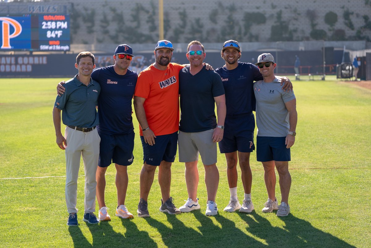 PepperdineBASE's tweet image. Had a special guest stop by 👀
Thanks for talking to the guys Randy! 
#WavesUp