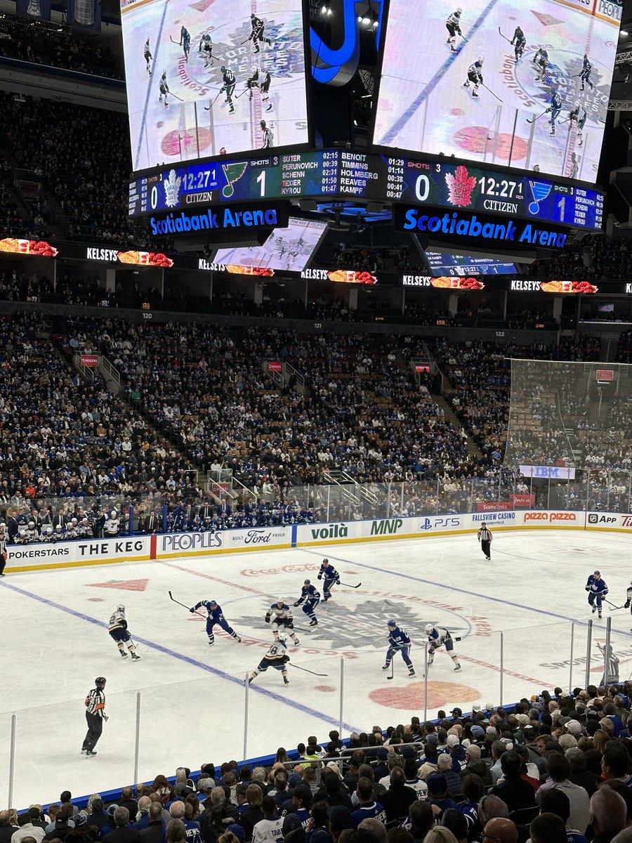KennethJull's tweet image. Leafs versus Blues.  They won the Cup in 2019 but we have their coach!