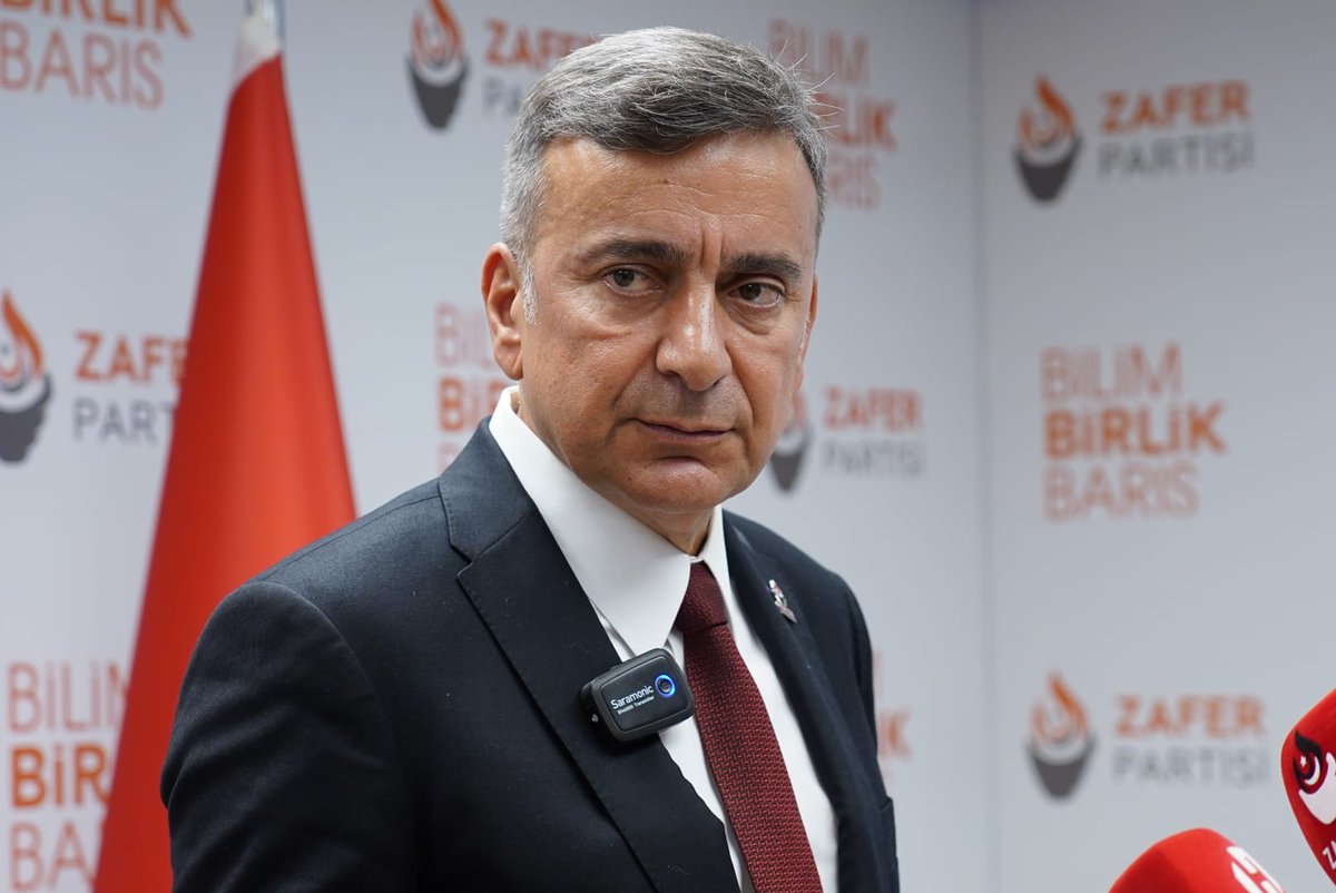 💥 ZP Sözcüsü Azmi Karamahmutoğlu:

“Kiminle ne pazarlığını yapacağız, savaş mı kaybettik ki pazarlık yapalım! Karşılığında neyi vereceğiz!

Etnikci Kürt şovenistlerinin ne istediğine mi bakacağız yoksa Türkler ne istiyor ona mı bakacağız.”