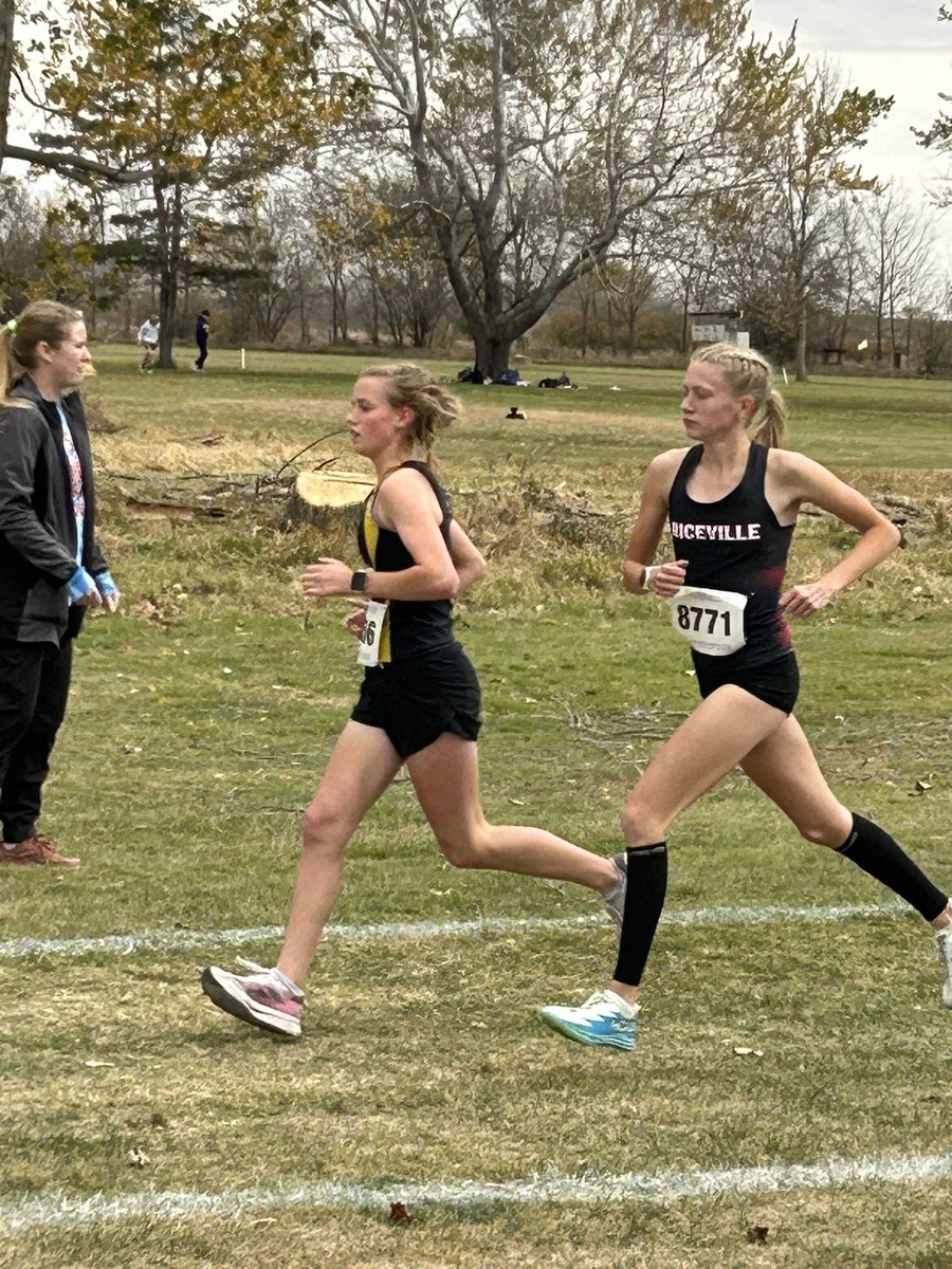 Congrats to all of our runners from today’s District Meet-all had impressive PR’s and now Julia Swift will run in her first state tournament next Saturday at 10:30 at Lakeside in Ft Dodge. #GoBears