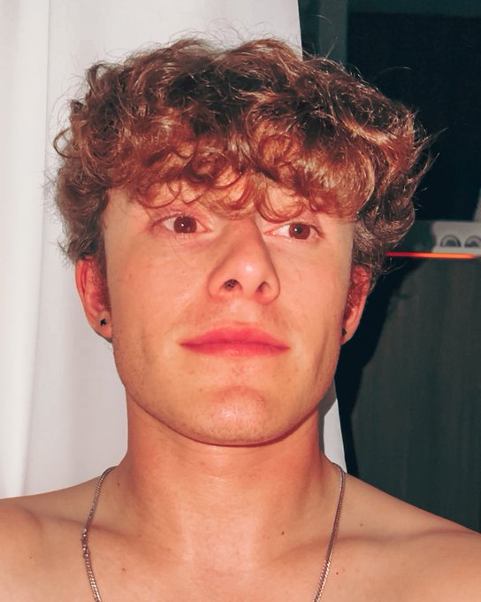 I love flash photography https://t.co/3xR4tfnjVG