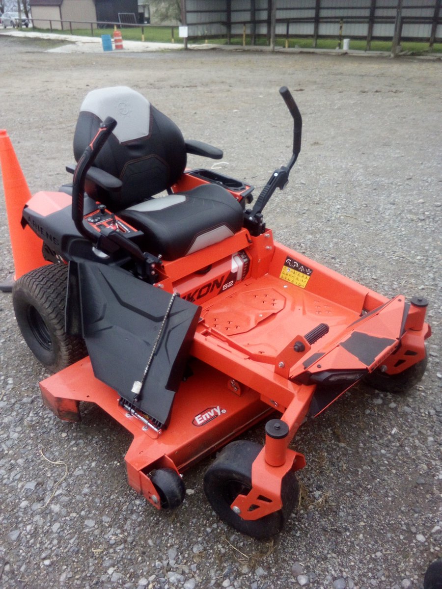 BylersEngine's tweet image. Featuring the Ariens Ikon zero Turn Mower. This mower has many features that make life so much easier and work so much more fun. Comes Standered with LED Lights, USB plug, Kawasaki engine, Servicable Hydros, integrated parking break, access door to deck belt, high back seat,...