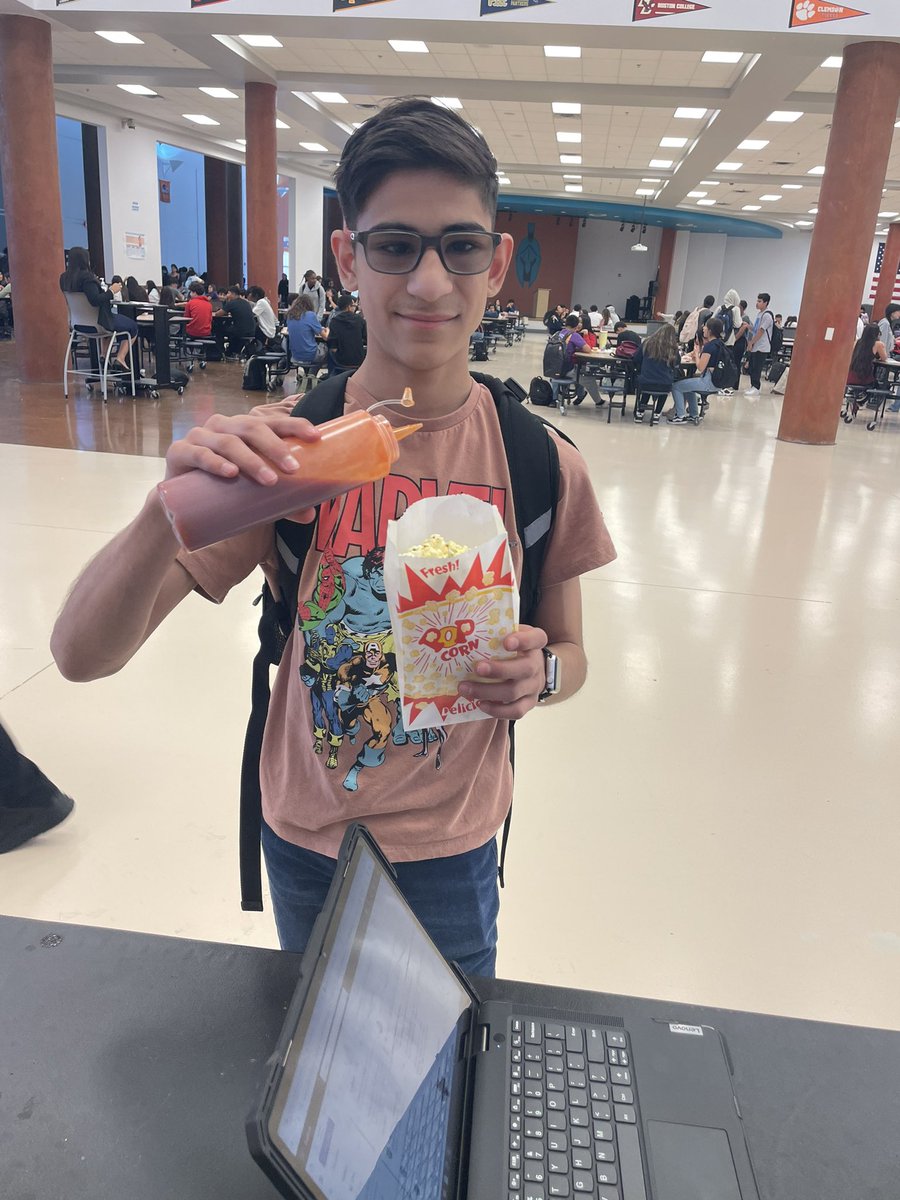 LoriGomez_PHHS's tweet image. Spartans’ attendance was POPPIN’ the first 6 weeks of school 🍿 Keep up the great work, Sparta!! 💯@PHills_HS @AHernandez_TECH @SISD_HS #AllInForAttendance #RISE