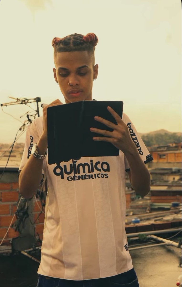 luiza tweet media